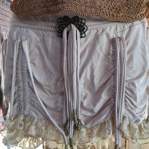 Kayo ,,, s/m cream High Low Skirt